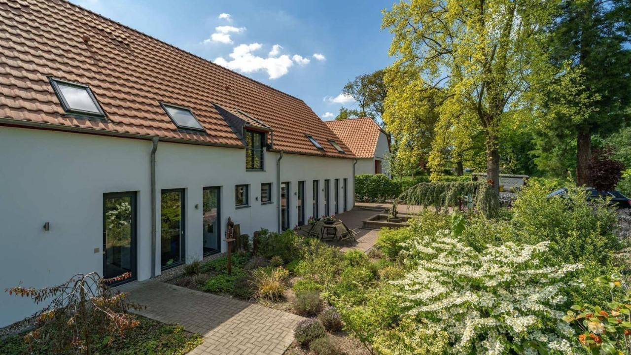 Idyllische - Mit Garten Und Sauna